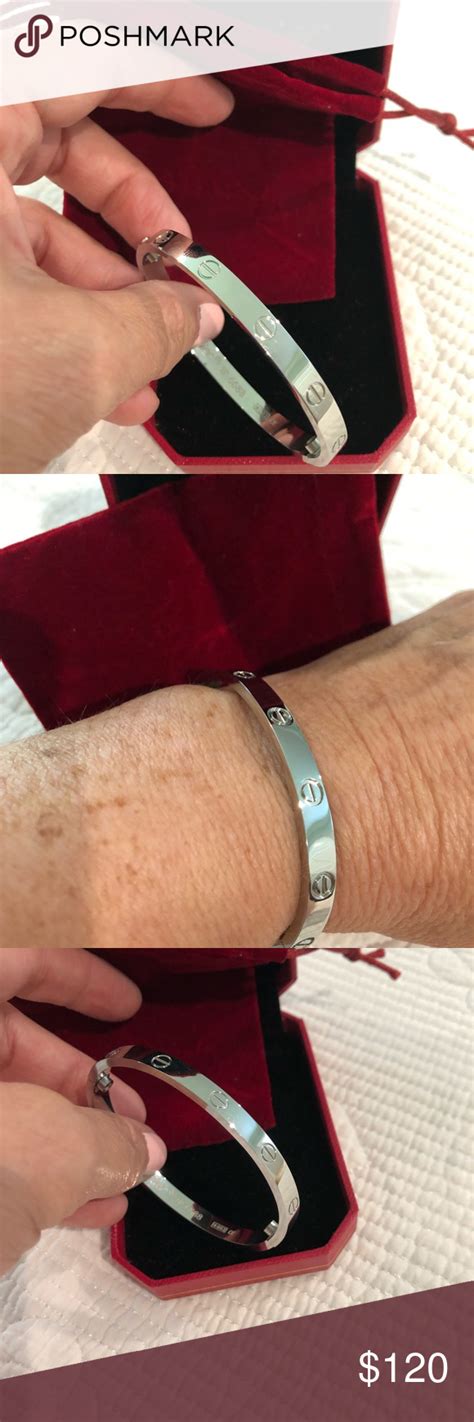 locking bracelet with screwdriver